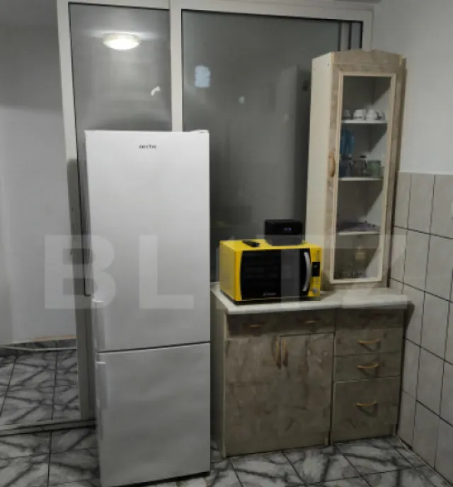 Apartament 4 camere decomandat parter 78 mp zona Burduje