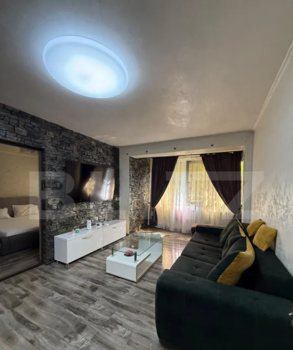 Apartament 81 mp 4 camere 2 bai 2 centrale etaj 3