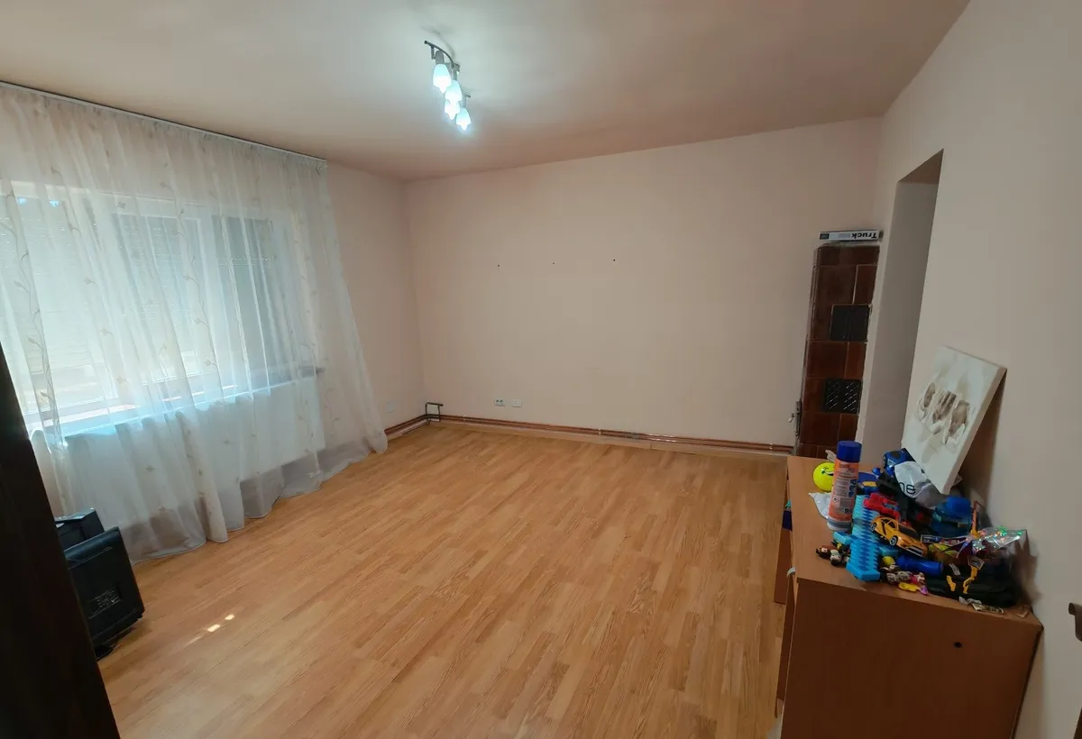 Arad Apartment 4 camere semidecomandat Aradul Nou