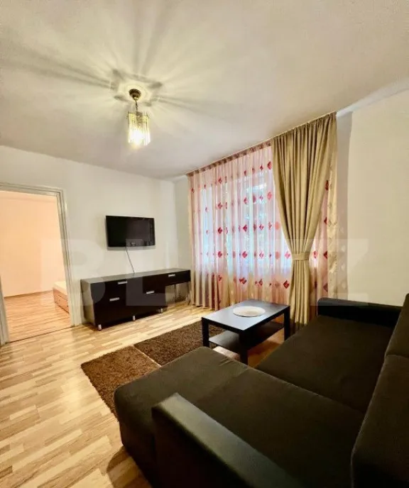 Apartament 2 camere semicentral 41 mp zona strazii Paris