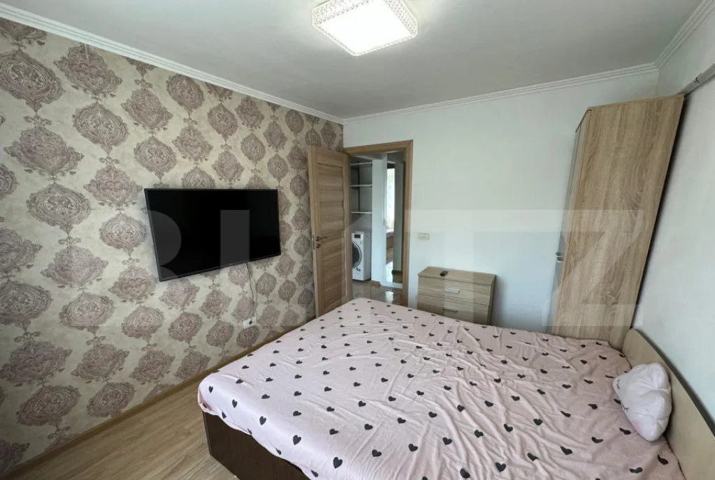 Apartament 3 camere 68 mp zona Lic Tudor Arghezi