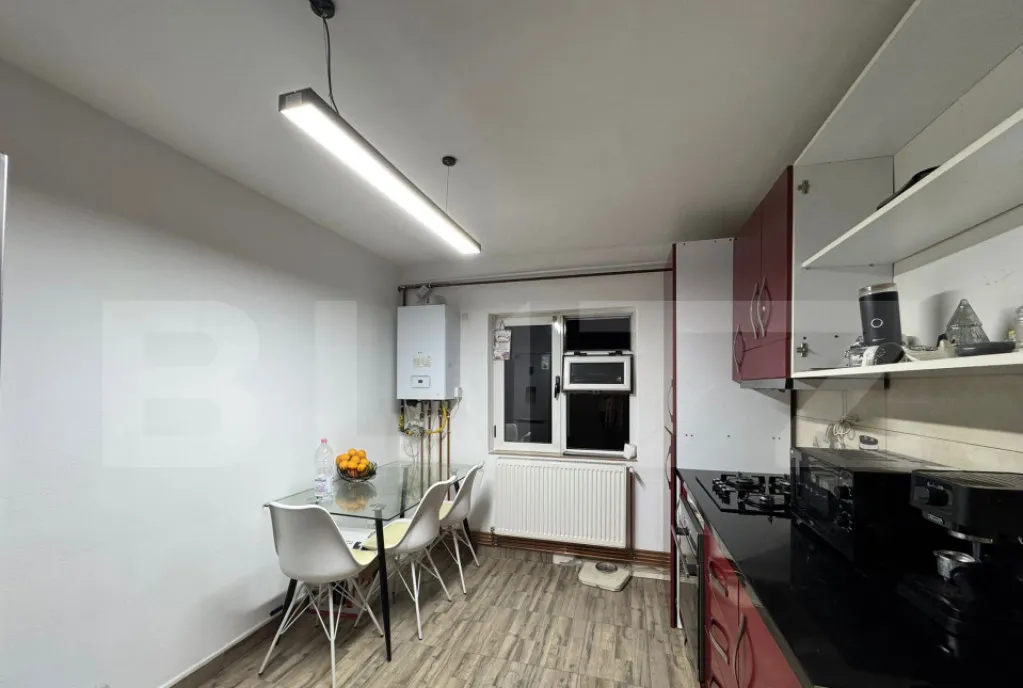 Apartament 3 camere decomandat 2 bai 75 mp total Brazda