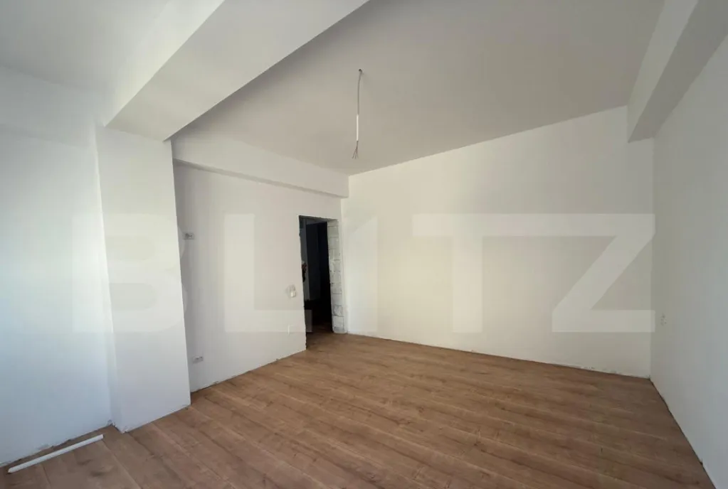 Apartament 3 camere doua bai 93 mp et 3 loc de parcare