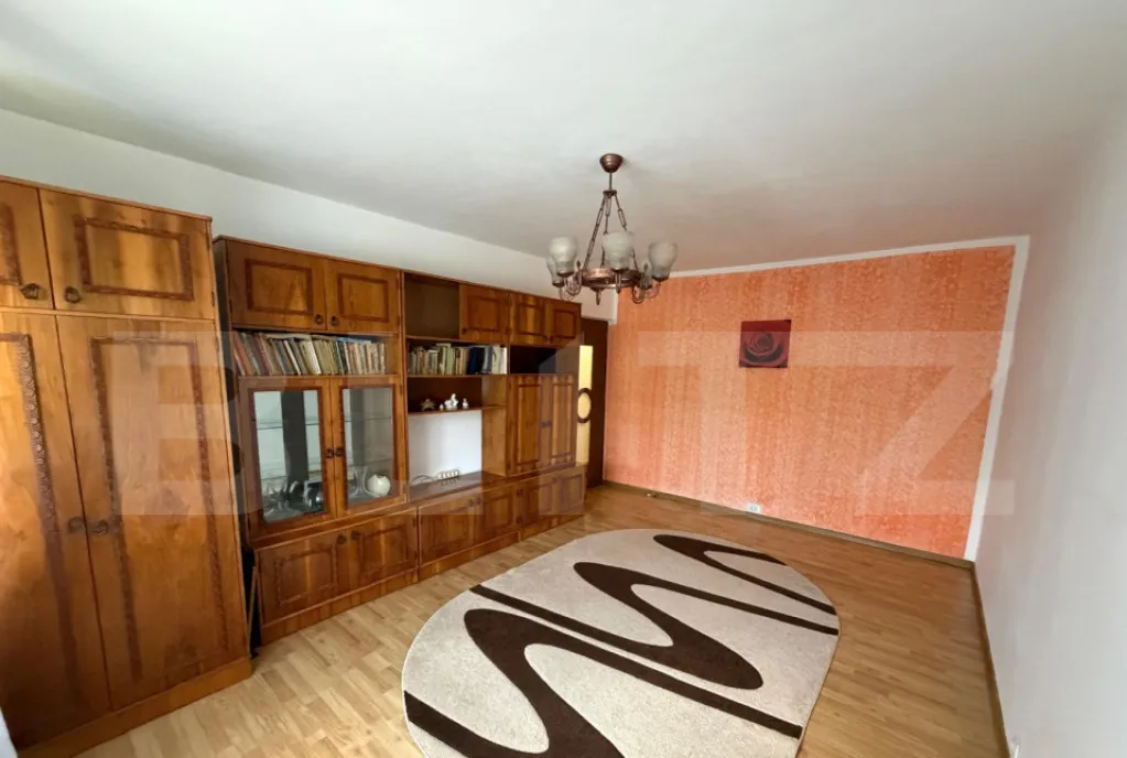Apartament 3 camere decomandat etaj 3 Rovine zona Posta d