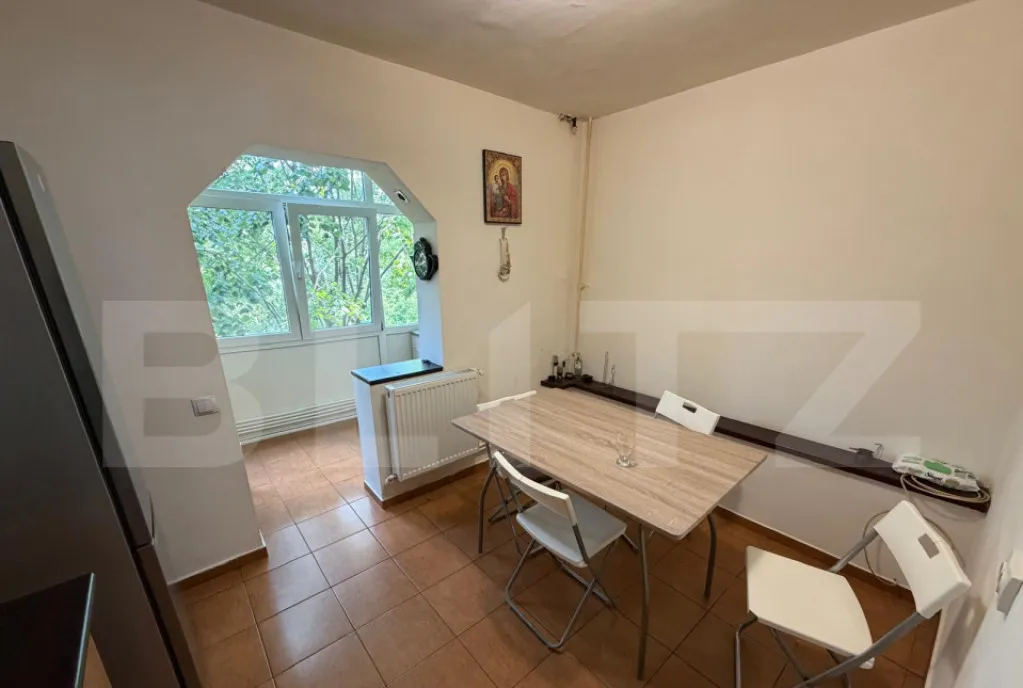 Apartament 3 camere decomandat etaj 3 Rovine zona Posta d