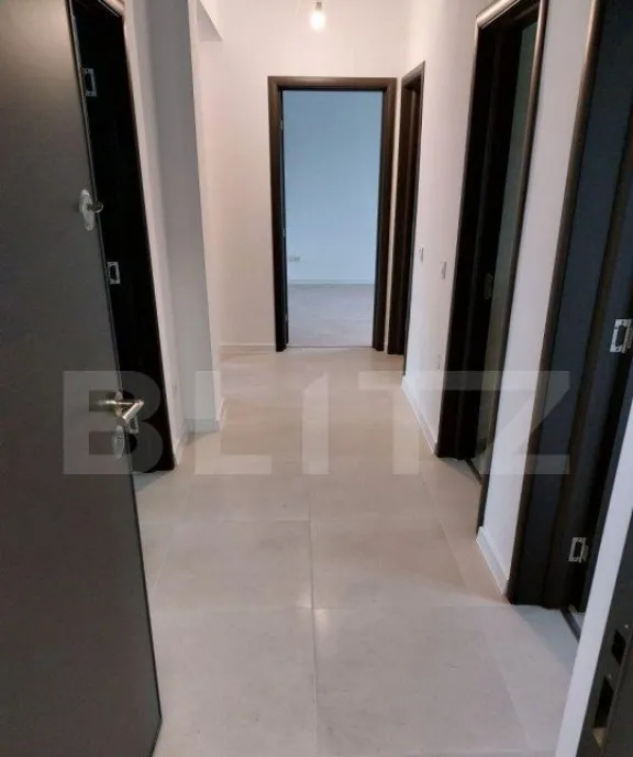 Apartament 3 camere 74 mp 2 bai boxa zona Sidney