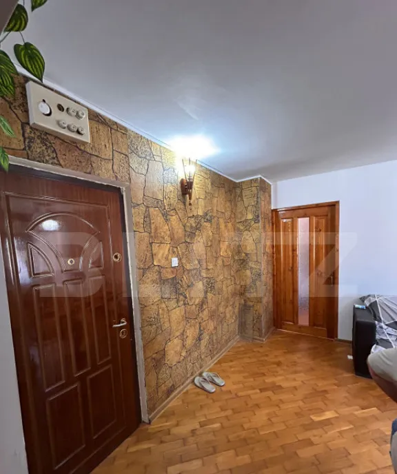Apartament de 3 camere 53 22 mp zona Primariei Filias
