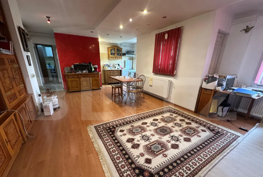 Apartament 3 camere zona Centrul Multifunctional