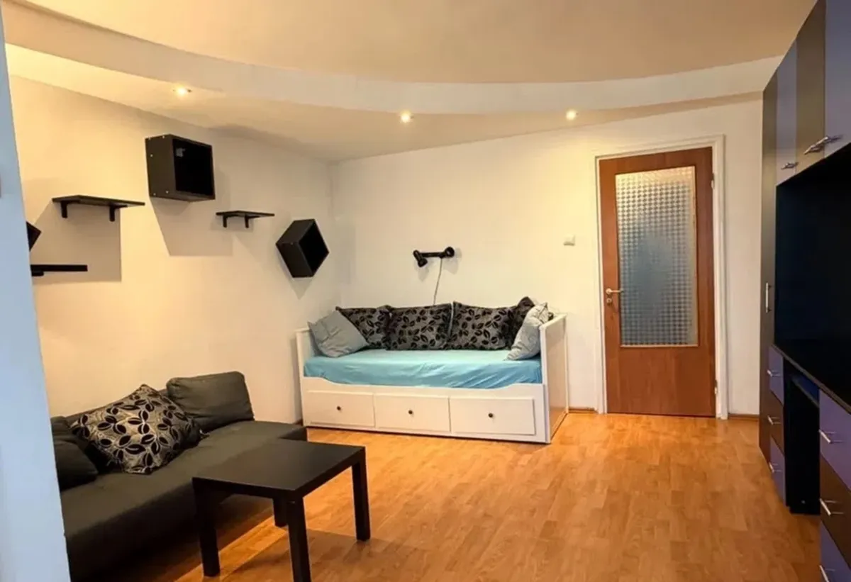 Drumul Taberei Strada Sibiu colt cu Bd 1 Mai Garsoniera de vanzare