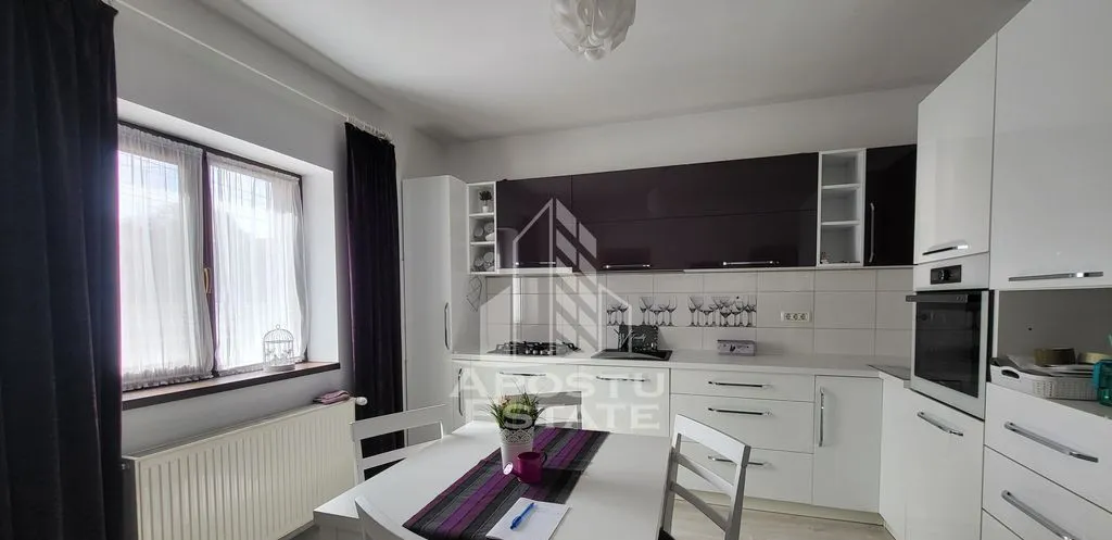 Duplex despartit prin zid dublu 4 camere 2 bai Dumbravita Kaufland