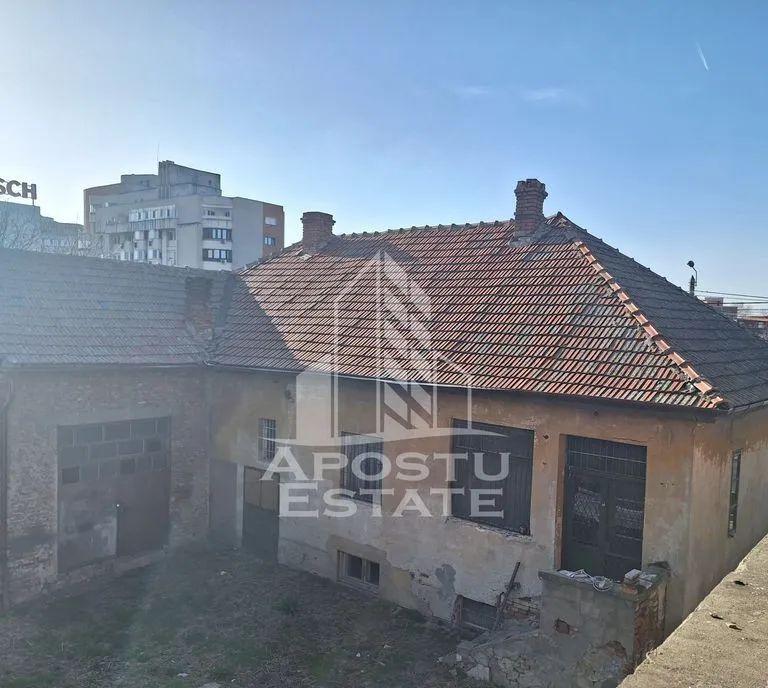 Casa cu teren mare 843 mp in zona Modern