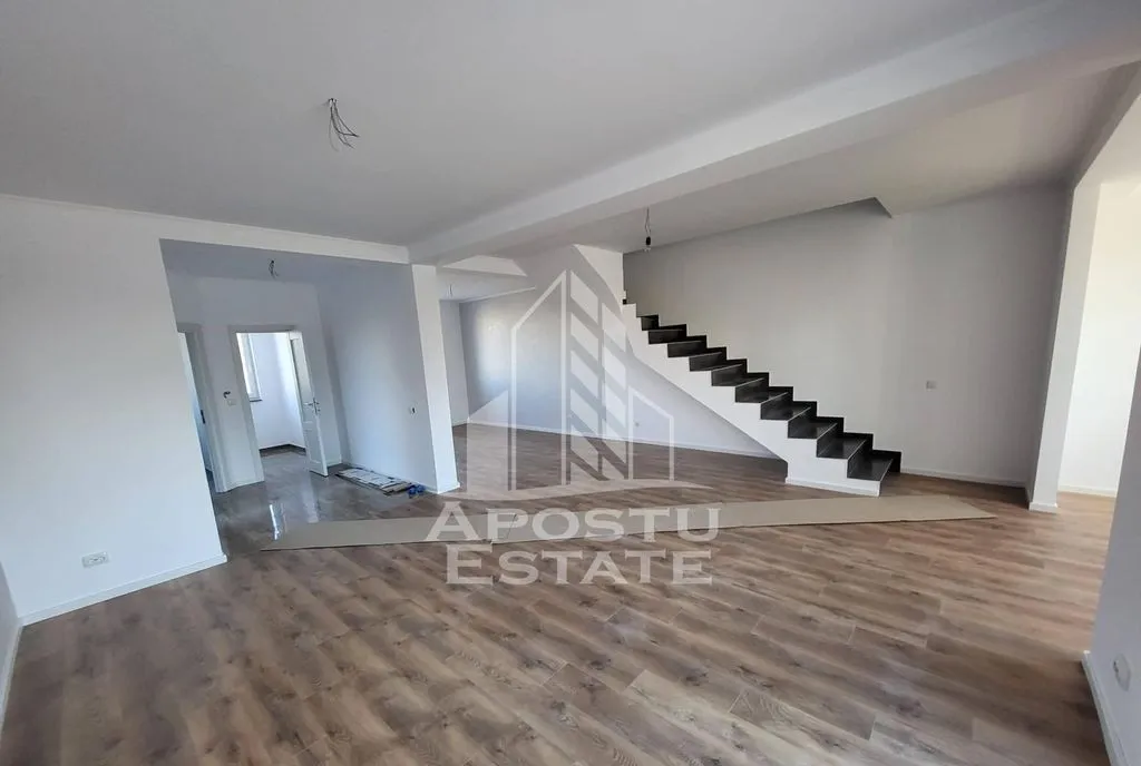 Casa 190 mp utili garaj si teren de 700 mp Satchinez