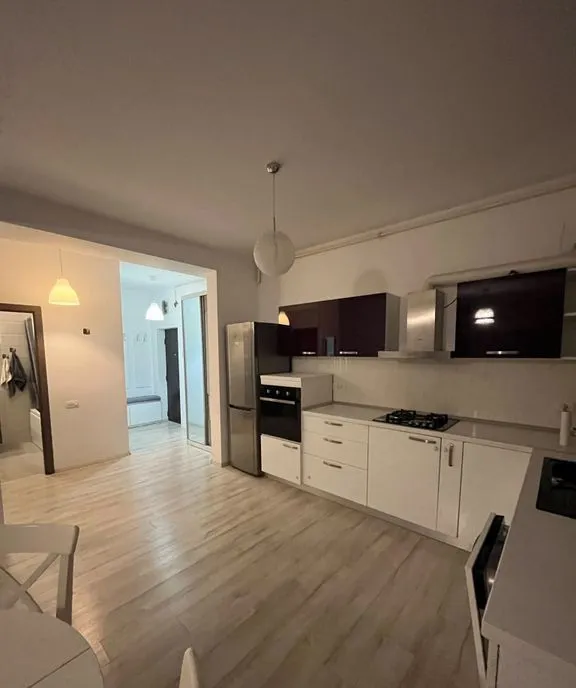 Apartament 2 camere decomandat zona Universitate Ovidius
