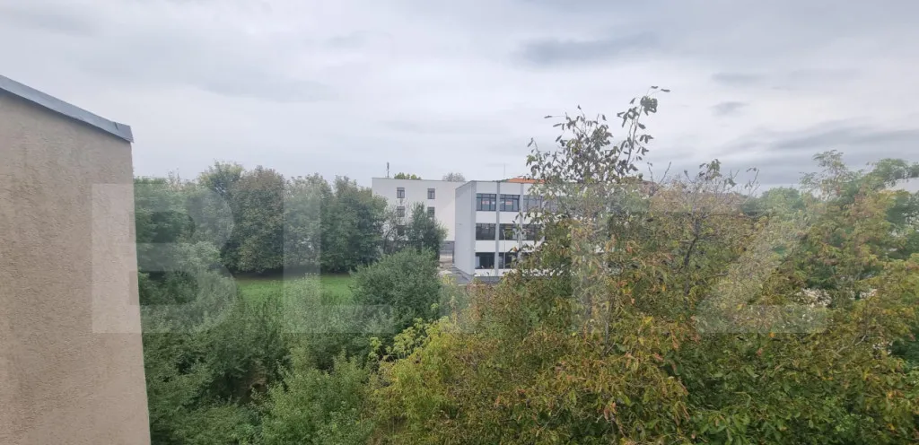 Apartament cu 4 camere 2 bai orientare sudica Manast