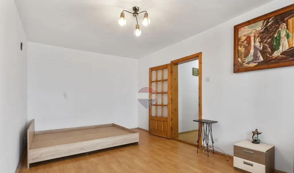 Apartament cu 2 camere decomandat de vanzare in zona Fortuna