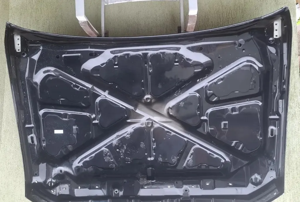 Capota Mitsubishi Pajero an 2016 tipul 4M41 originala aluminiu 1 500 lei