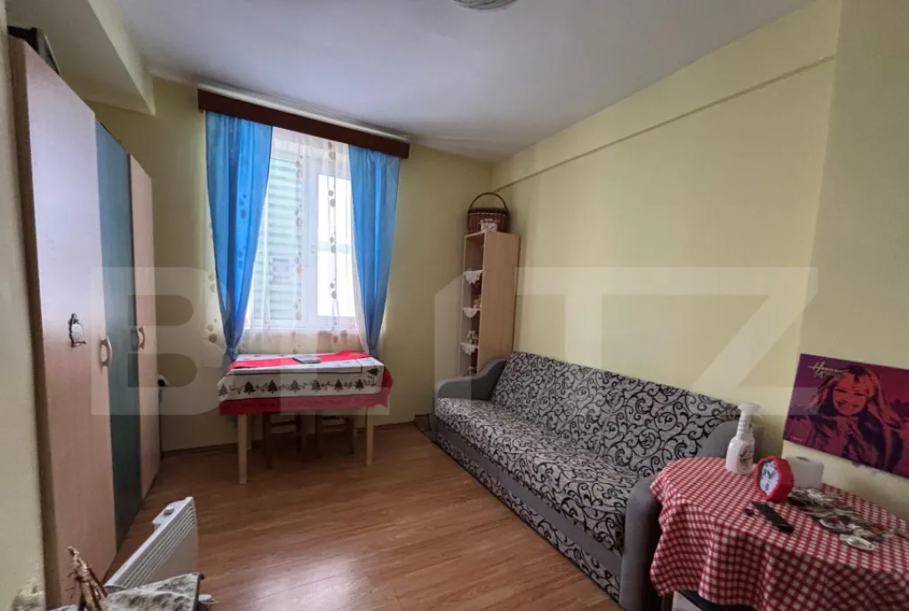 De vanzare 2 camere de camin pe acelasi cf