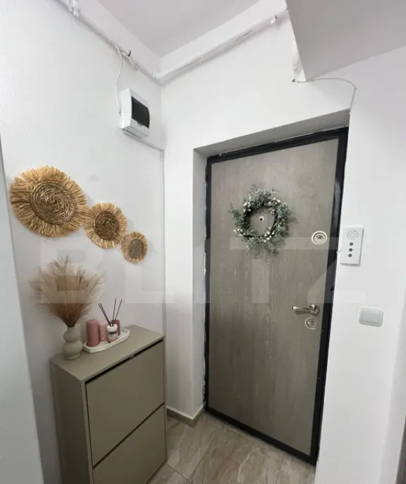 Garsoniera de vanzare zona Cornitoiu