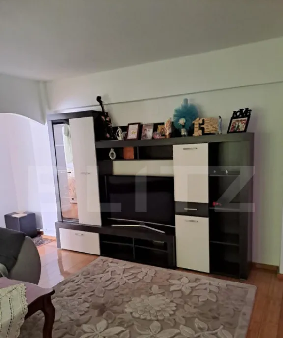 Apartament 4 camere 76 mp zona Exterior Est Gura Humorul