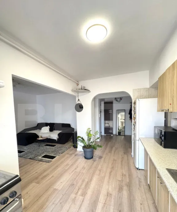 Blitz ofera spre vanzare un apartament cu 4 camere comple