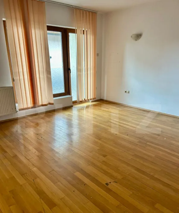 investitie Apartament de 4 camere 2 bai 134
