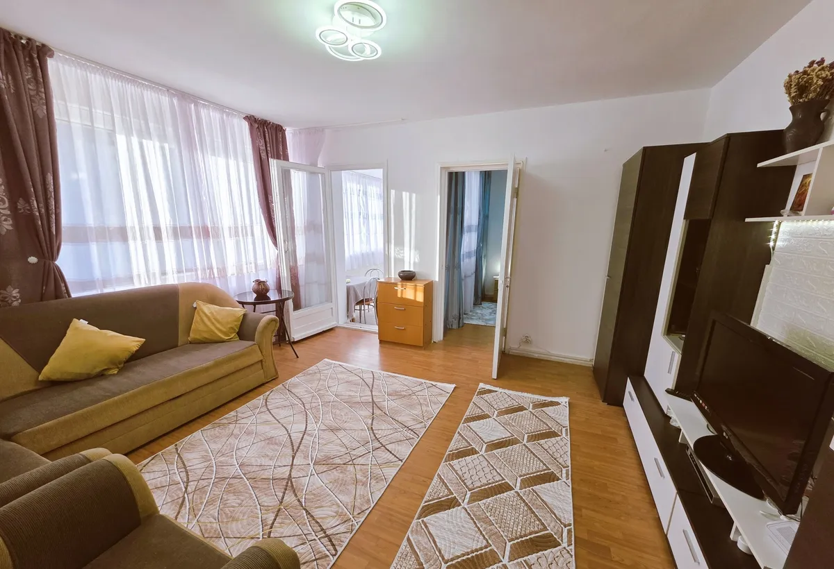 Dristor ParkLake Inchiriere apartament 2 camere etaj 5 mobilat bloc 1970