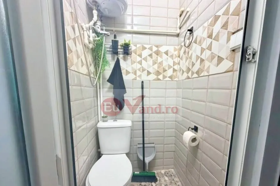 De vanzare garsoniera renovata etaj 3 Gara 17 900 euro