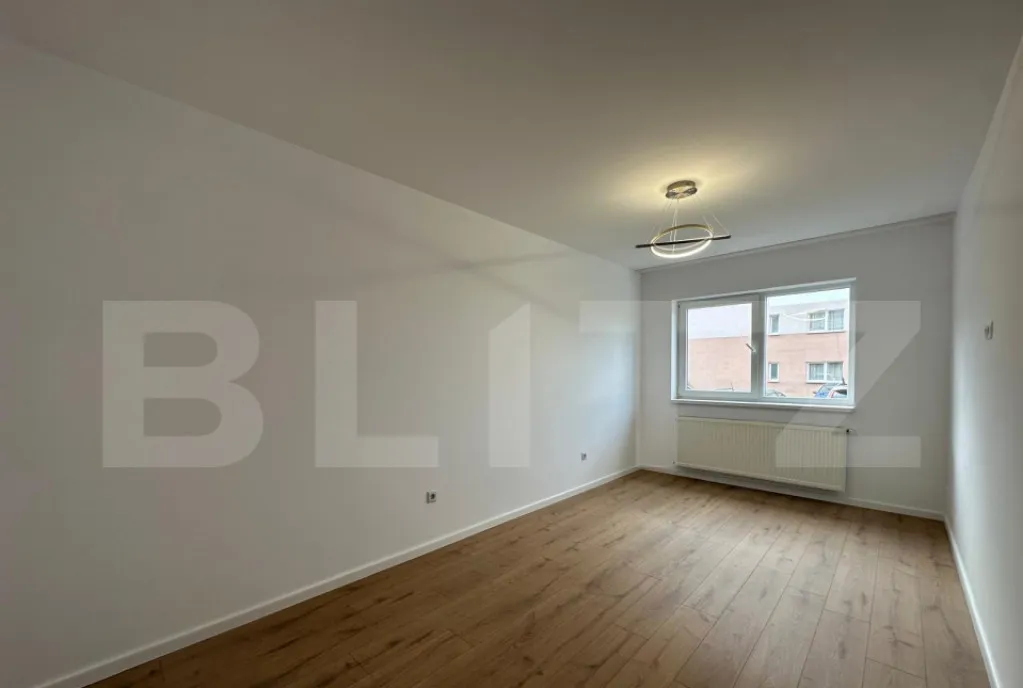 Apartament de vanzare 2 camere renovat Sanpetru