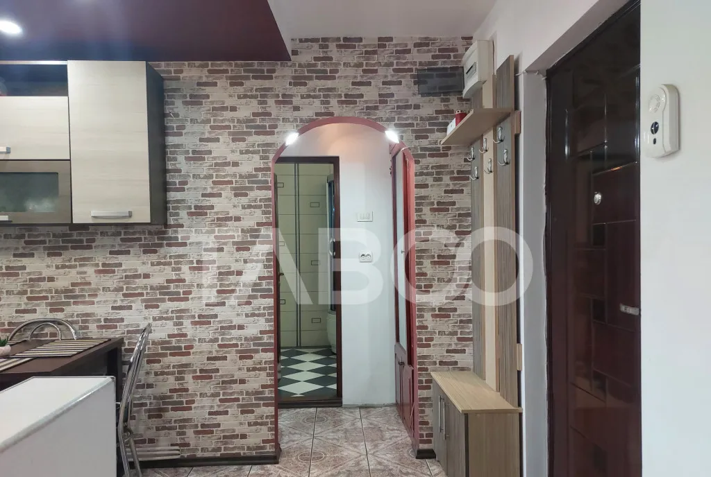 Apartament spatios 49 mp 2 camere decomandate 2 balcone Cisn