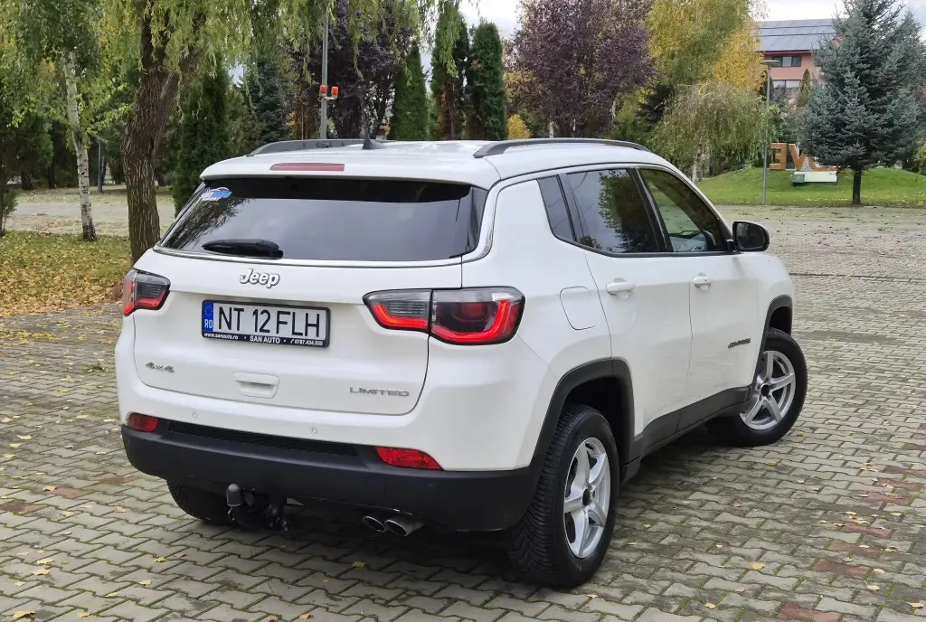 Jeep Compass 4x4 2018 2 0 Multijet 170 CP euro 6 automata / RATE fara avans 9 490 eur