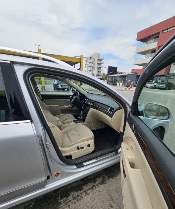 Skoda Superb 2 0tdi 2013 4x4 6 800 eur