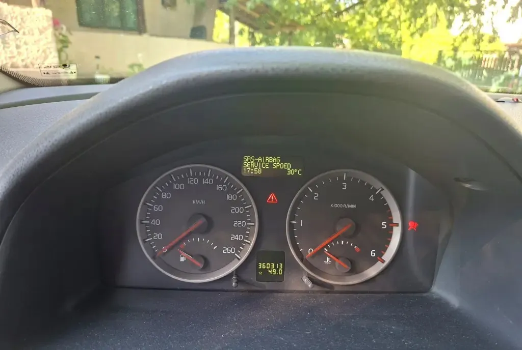 Volvo s40 1 6 1 400 eur