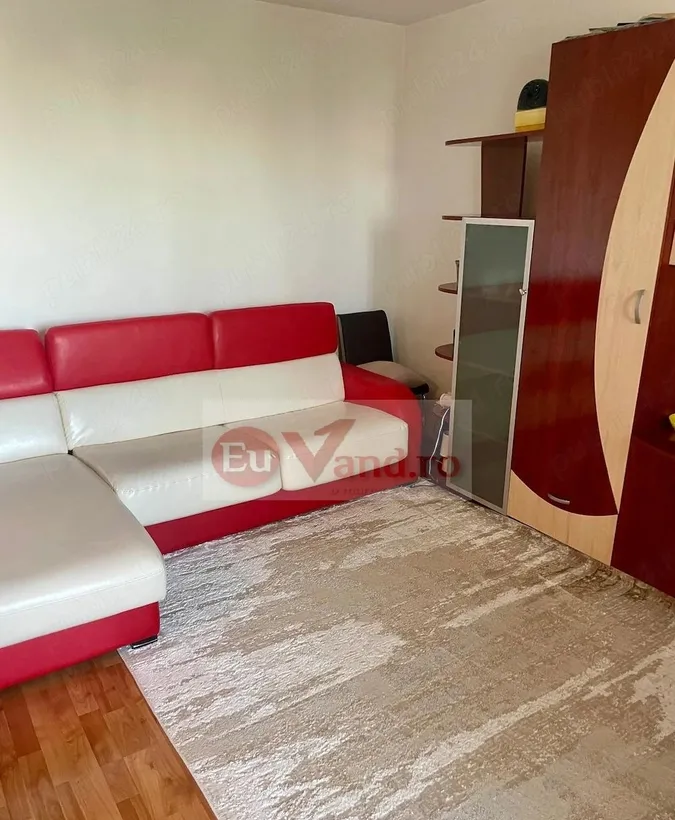 De inchiriat apartament 2 camere Micro 21 etaj 2 400 euro