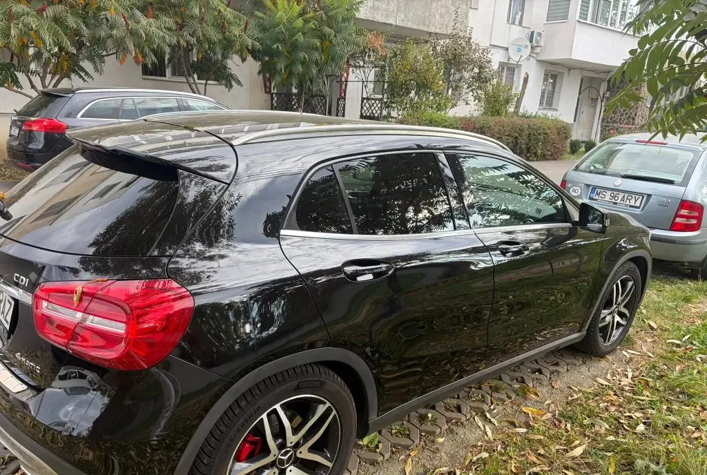 Mercedes GLA220 CDI 4MATIC 13 500 eur