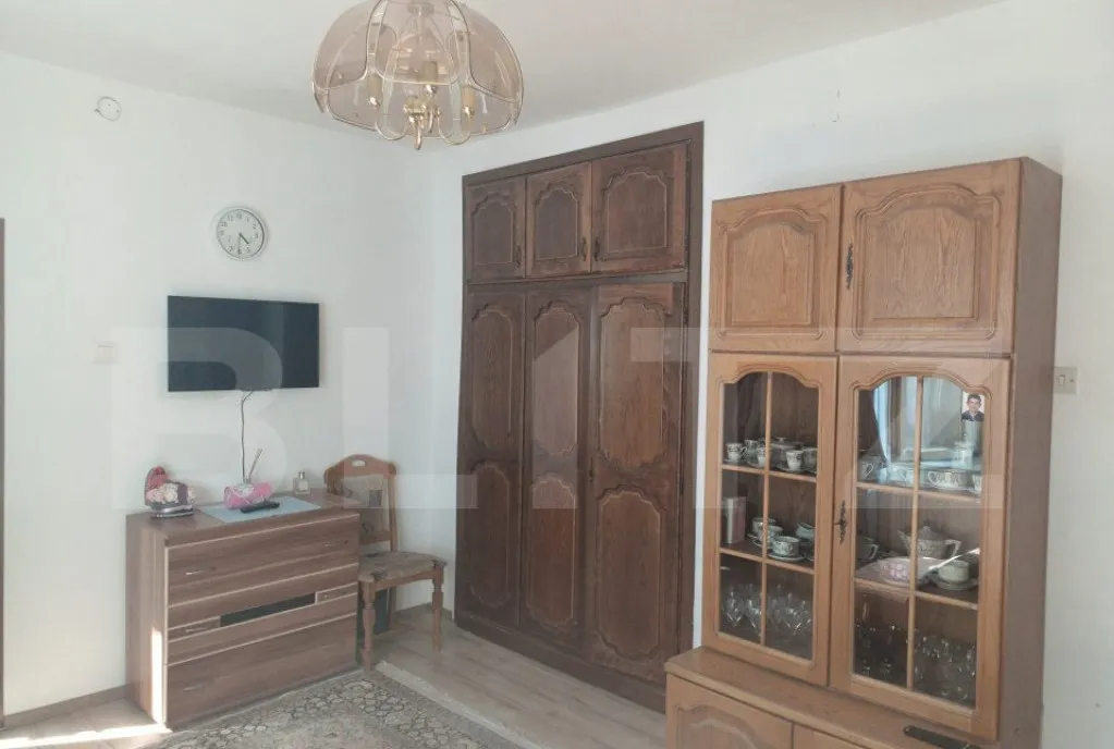 Vila 6 camere teren 713MP in Turda