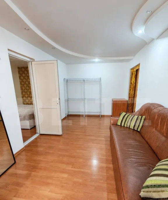 Apartament cu 2 camere complet mobilat cu loc de parcare