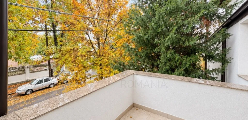 Apartament 3 Camere I Curte proprie I Burestii Noi