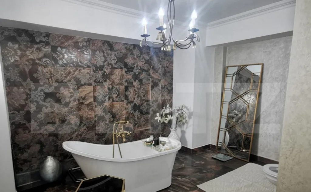 Apartament cu 4 camere 170 mp pretabil si spatiu comercial
