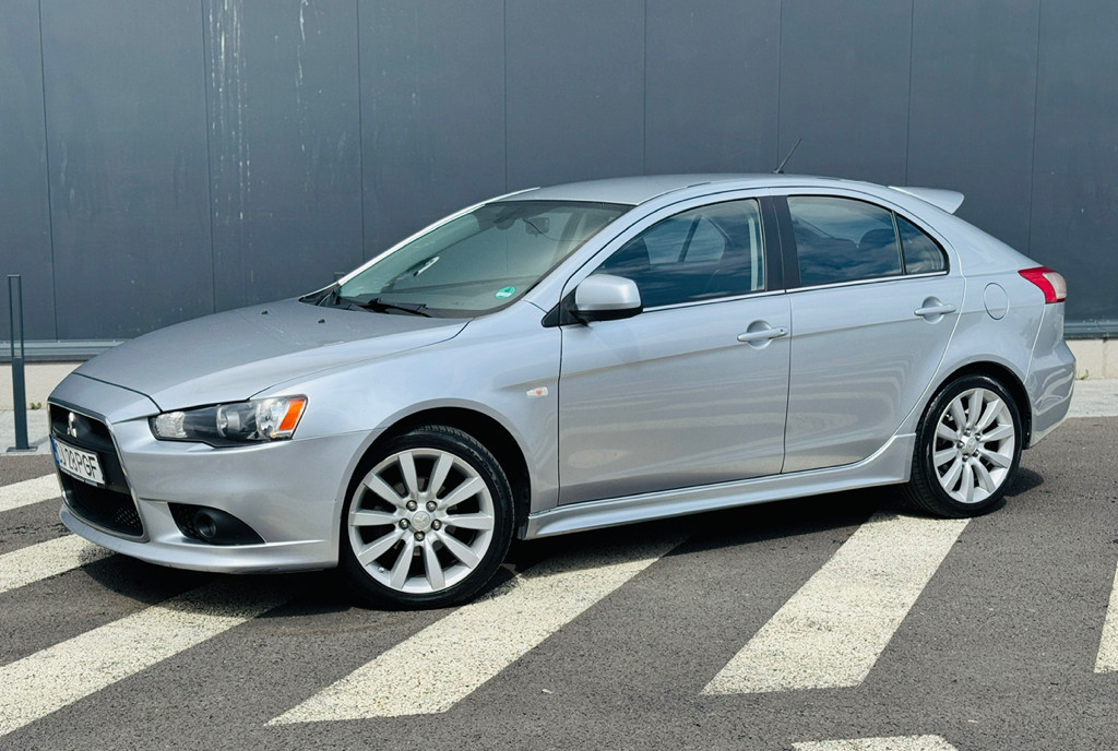 Mitsubishi Lancer 1 8 Benzina/Automat CVT/Padele Volan  4 590 eur
