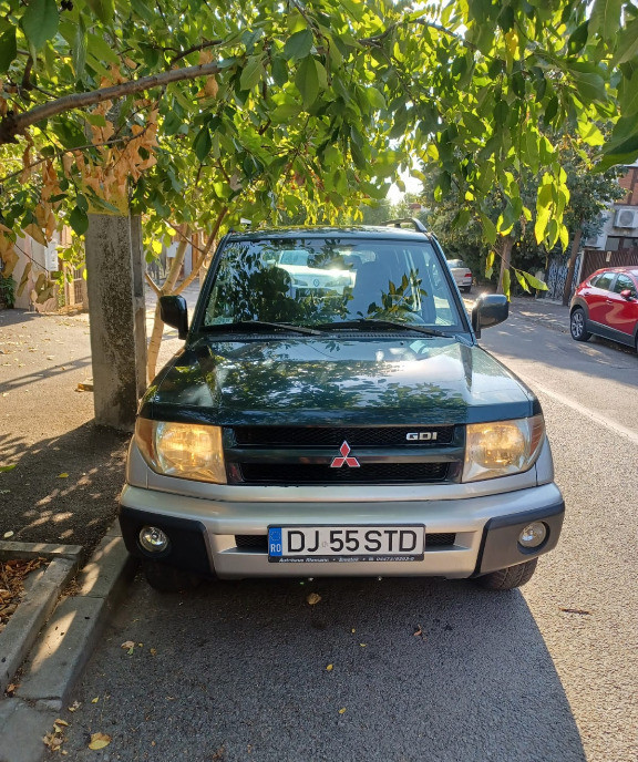 Mitsubishi pajero pinin  4 300 eur