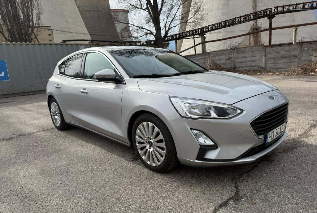 Ford focus 1 0 ecoboost  9 600 eur