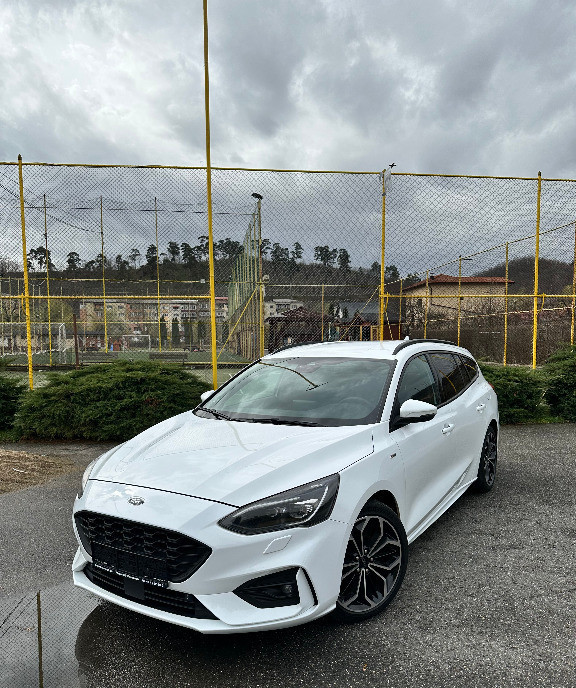 Ford Focus Mk4 Turnier ST-line  12 499 eur