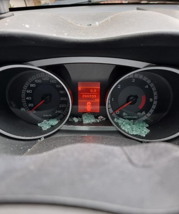Mitsubishi outlander  1 200 eur