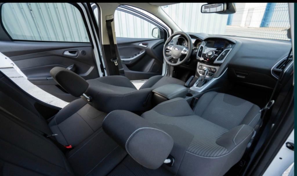 Ford Focus Titanium 6 900 eur