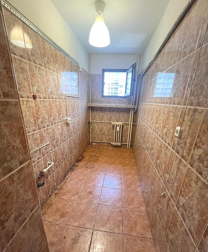 Dristor 1 minut metrou bloc mixt