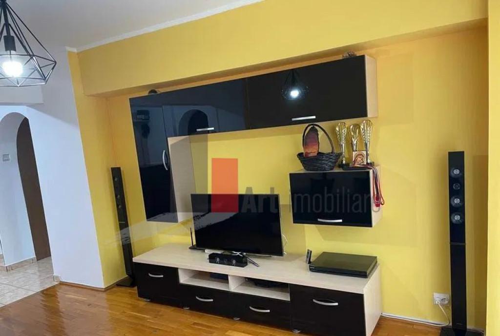 Garsoniera Decebal Piata Muncii