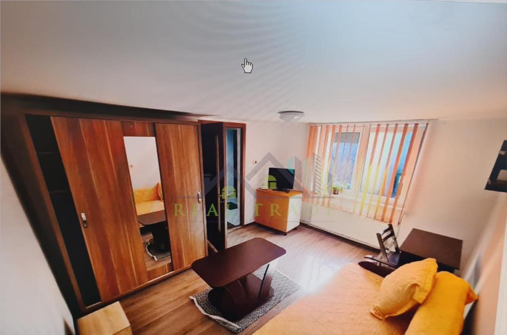 Garsoniera decomandata la casa zona Centrul Istoric
