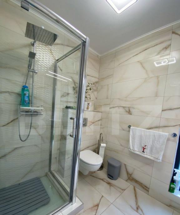 Casa de vanzare 5 camere 170 mp mobilata la cheie zona D