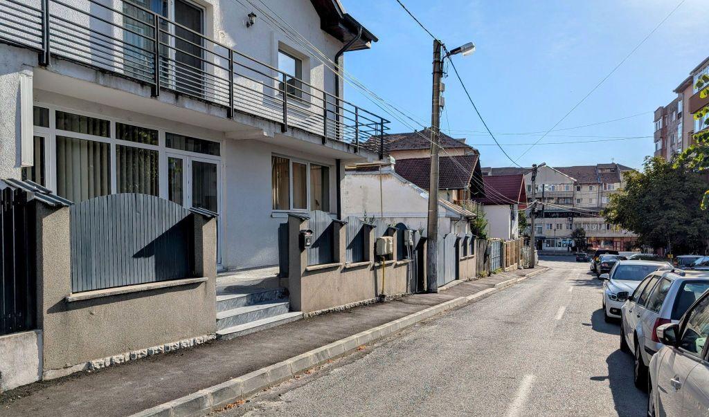 Complex Nord parter stradal 126 mp birouri / cabinete