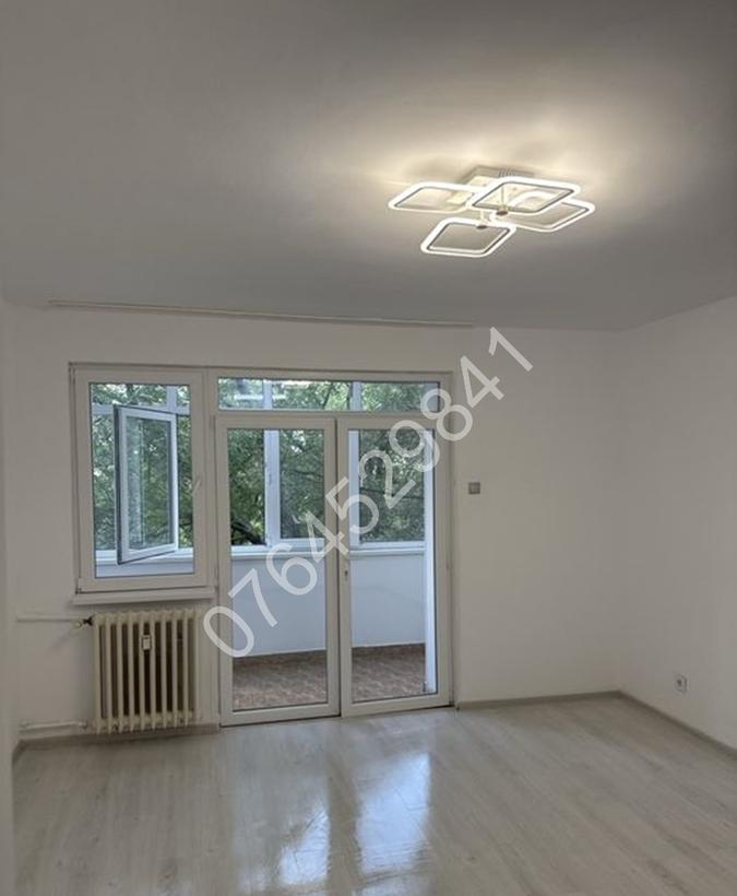 Titan Str Lucretiu Patrascanu langa metrou Costin Georgian renovata